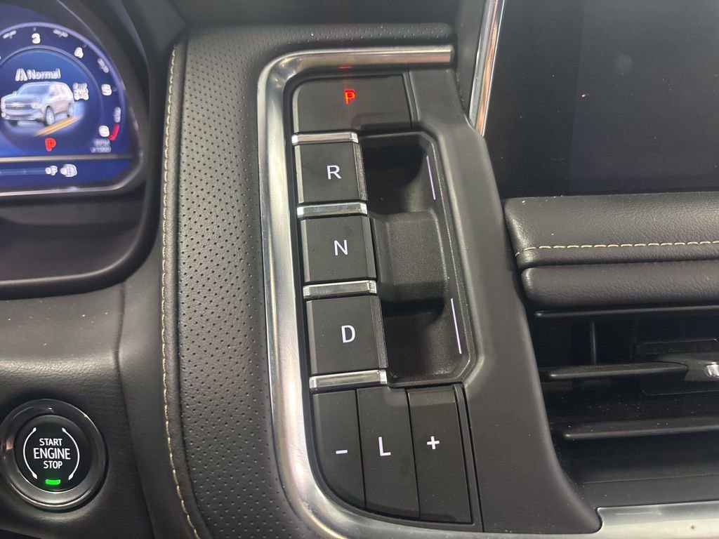 Used 2023 Chevrolet Suburban Premier image 23