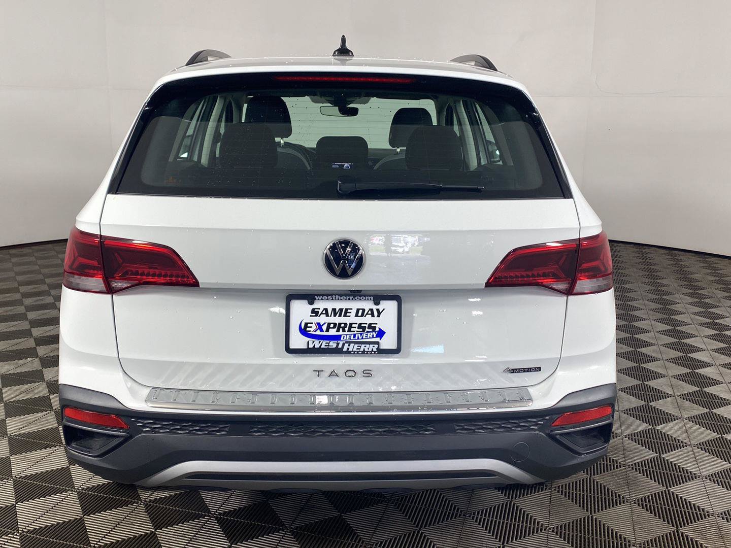 Used 2024 Volkswagen Taos S AWD/4WD image 7