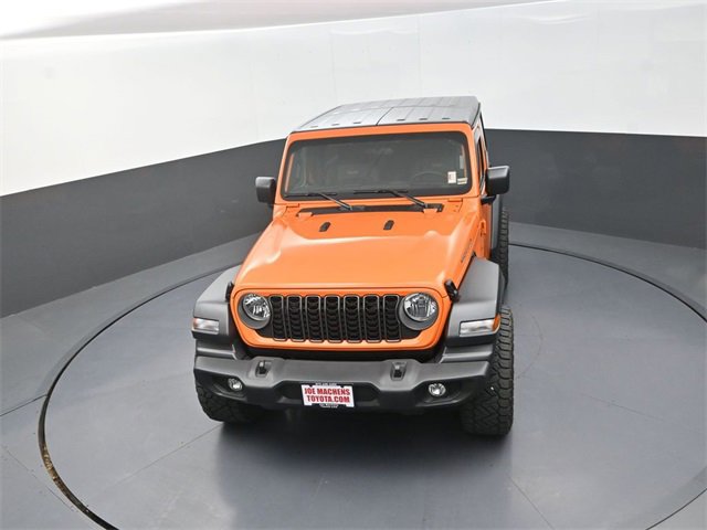 Used 2025 Jeep Wrangler Sport image 16