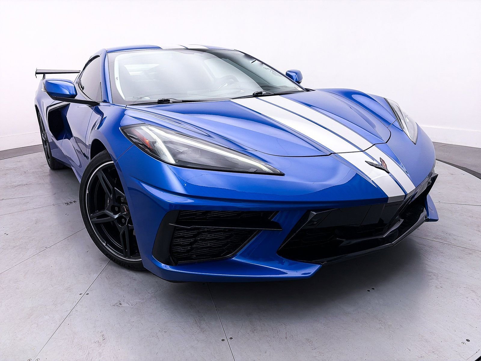 Used 2020 Chevrolet Corvette Stingray Premium Cpe w/ 3LT Preferred Equipment Group image 3