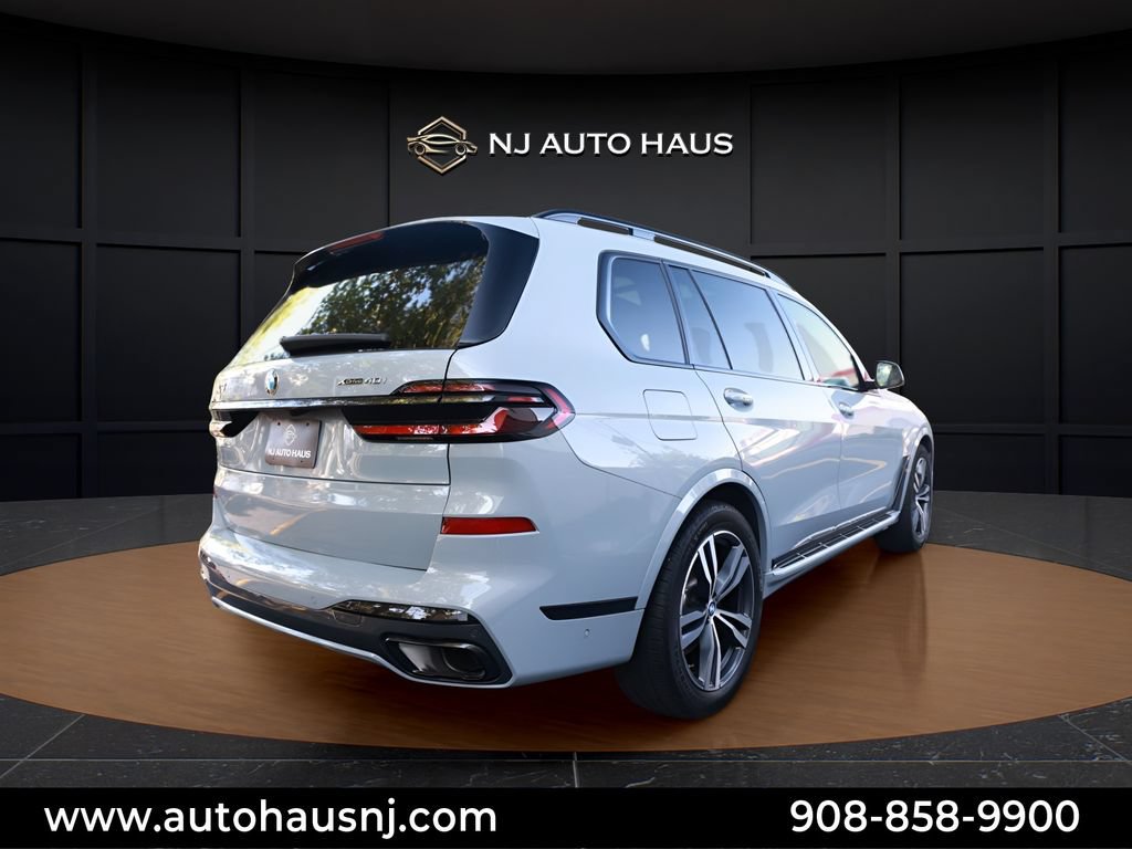 Used 2026 BMW X7 xDrive40i AWD/4WD image 13