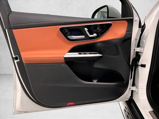 Used 2025 Mercedes-Benz GLC 300 image 18