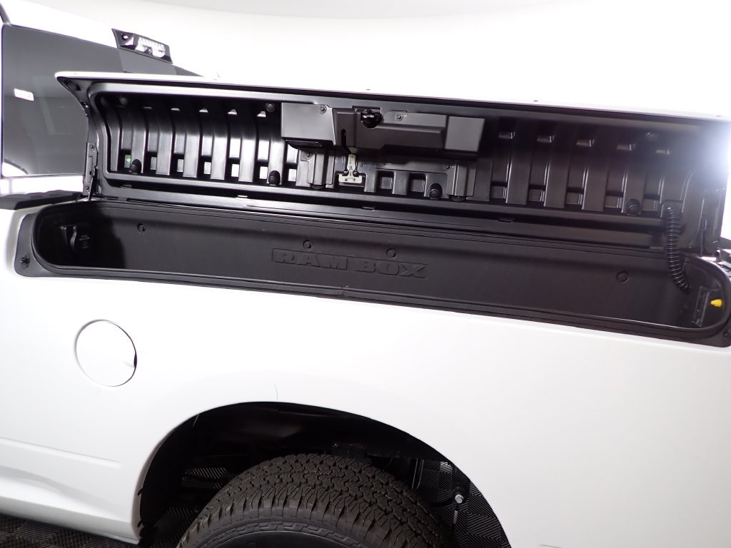New 2027 RAM 2500 Laramie AWD/4WD image 14