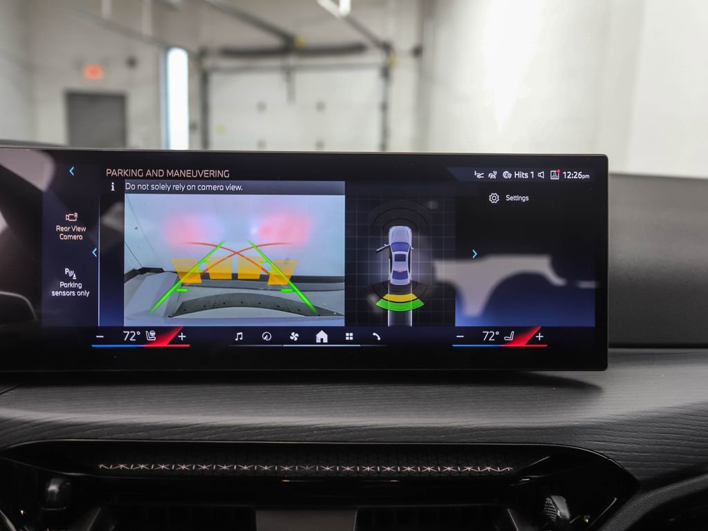 New 2026 BMW 330i xDrive Sedan w/ M Sport Package image 18