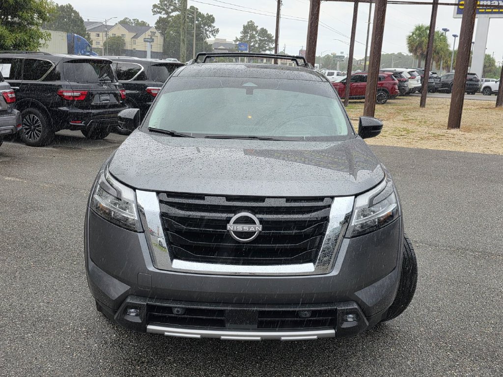 Used 2022 Nissan Pathfinder Platinum w/ Cargo Package FWD image 2