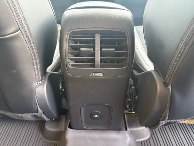 New 2026 Ford Escape SE w/ Class II Trailer Tow Package image 30