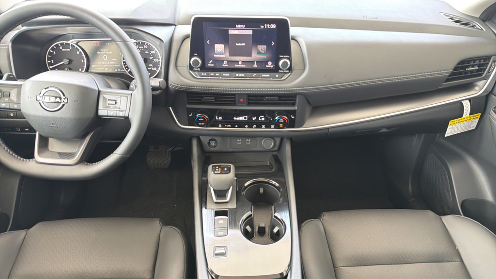 New 2026 Nissan Rogue Dark Armor FWD image 8