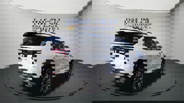 New 2026 Chevrolet Traverse LT w/ Driver Confidence Package image 3