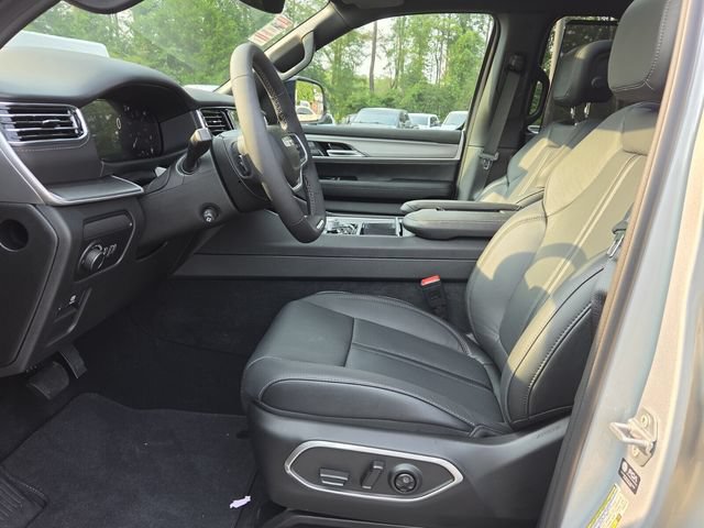 New 2026 Jeep Grand Wagoneer Limited AWD/4WD image 10