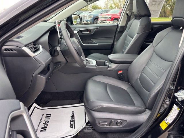 Used 2024 Toyota RAV4 XLE Premium w/ Weather Package AWD/4WD image 17