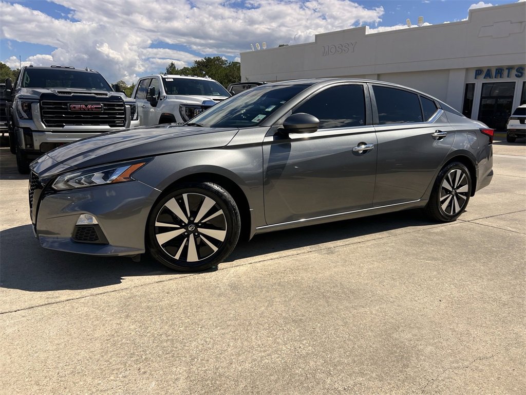Certified 2021 Nissan Altima 2.5 SV w/ SV Premium Package