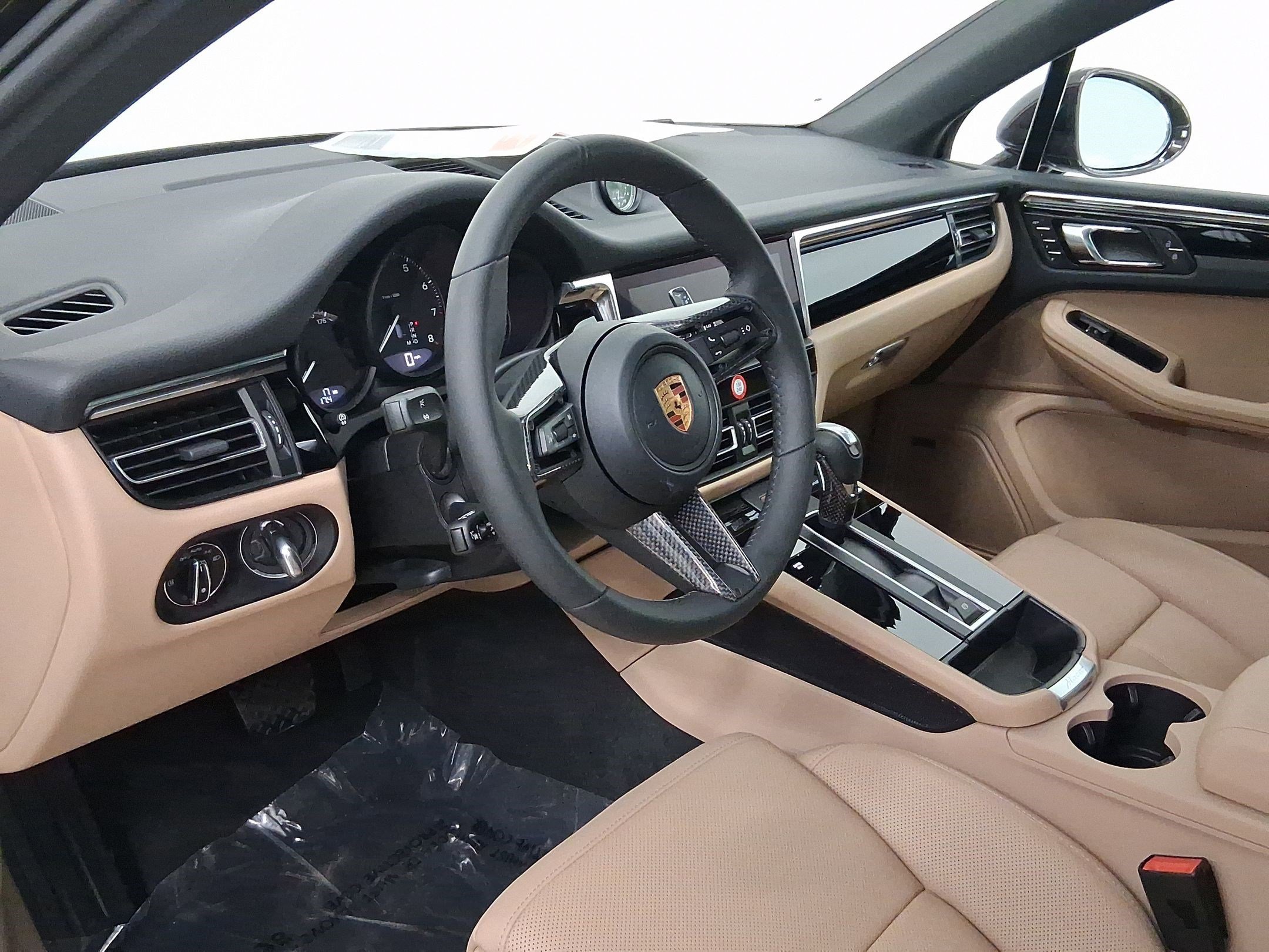 Used 2026 Porsche Macan image 4