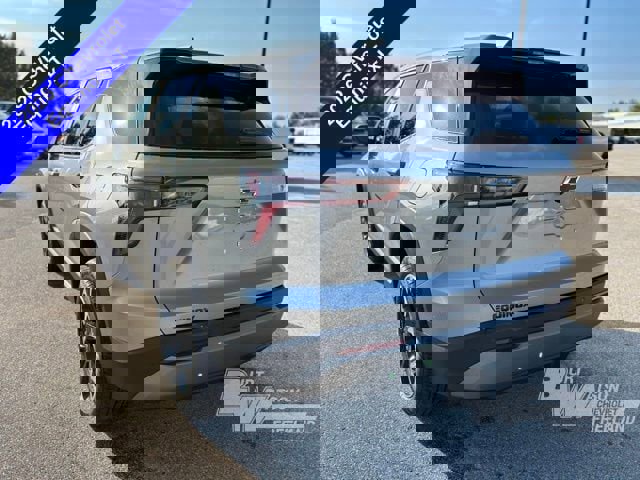 New 2026 Chevrolet Equinox LT w/ Convenience Package II video 3