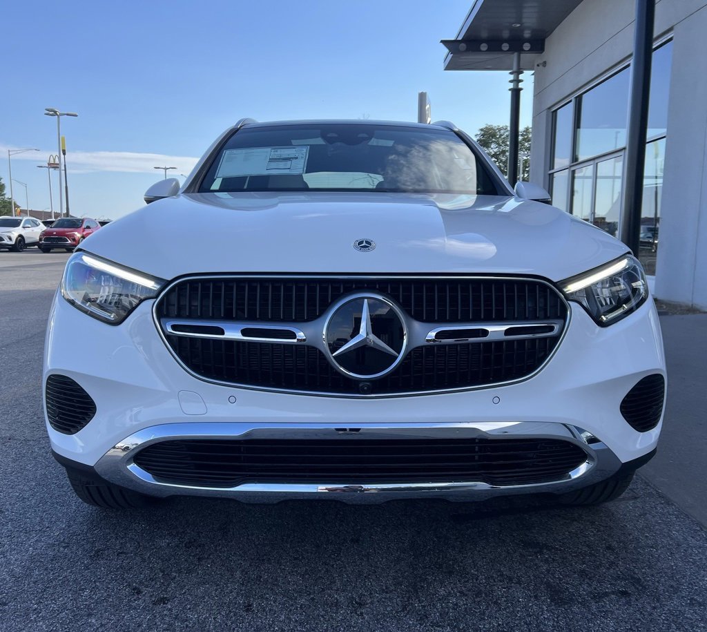 Used 2026 Mercedes-Benz GLC 300 4MATIC image 3