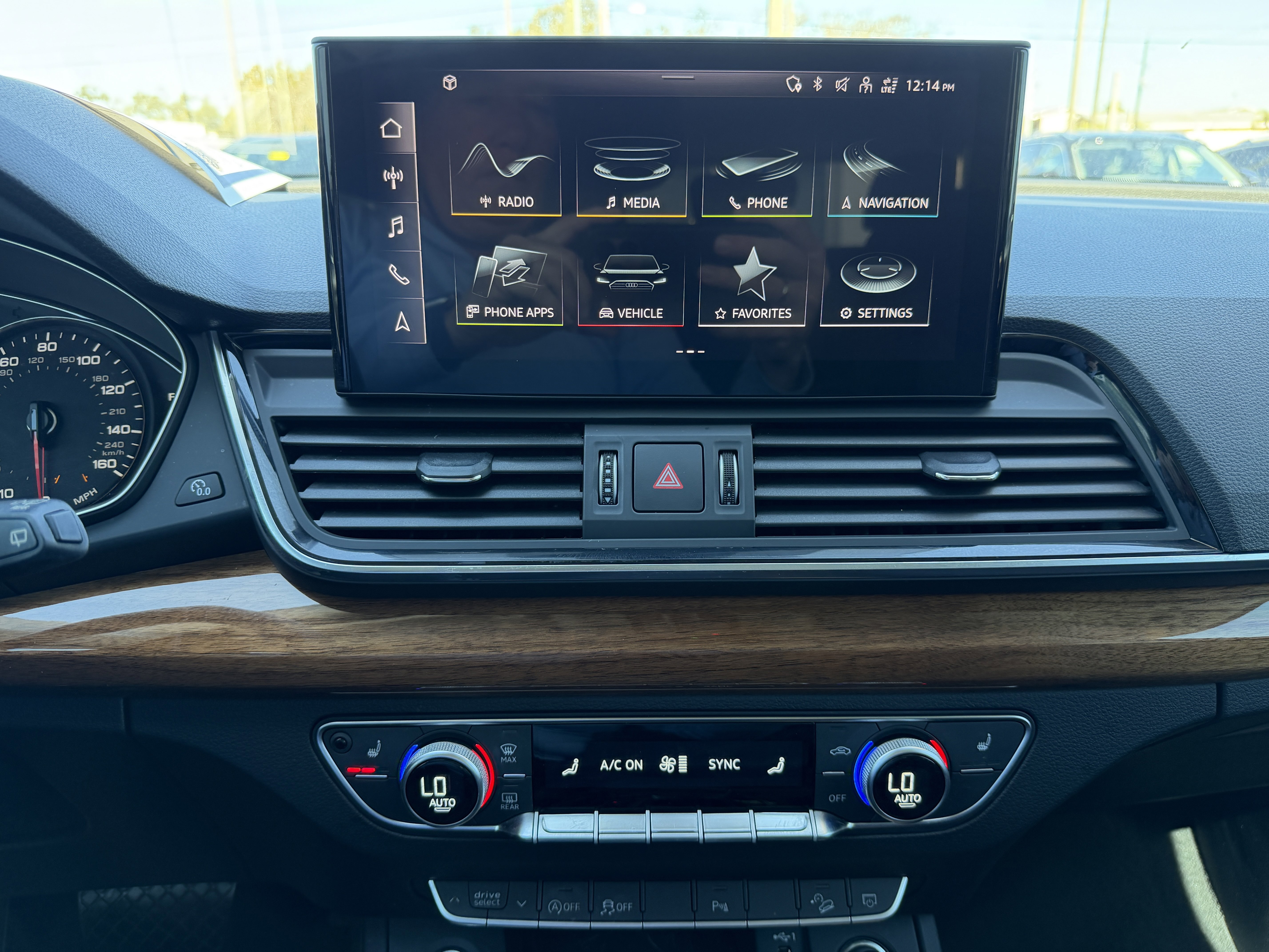 Used 2023 Audi Q5 2.0T Premium w/ Convenience Package image 18