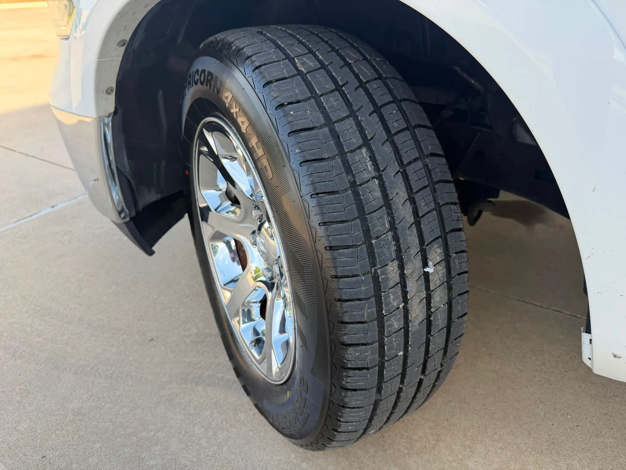 Used 2017 RAM 1500 Laramie RWD image 29