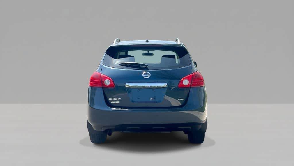 Used 2014 Nissan Rogue S w/ Convenience Package AWD/4WD image 7