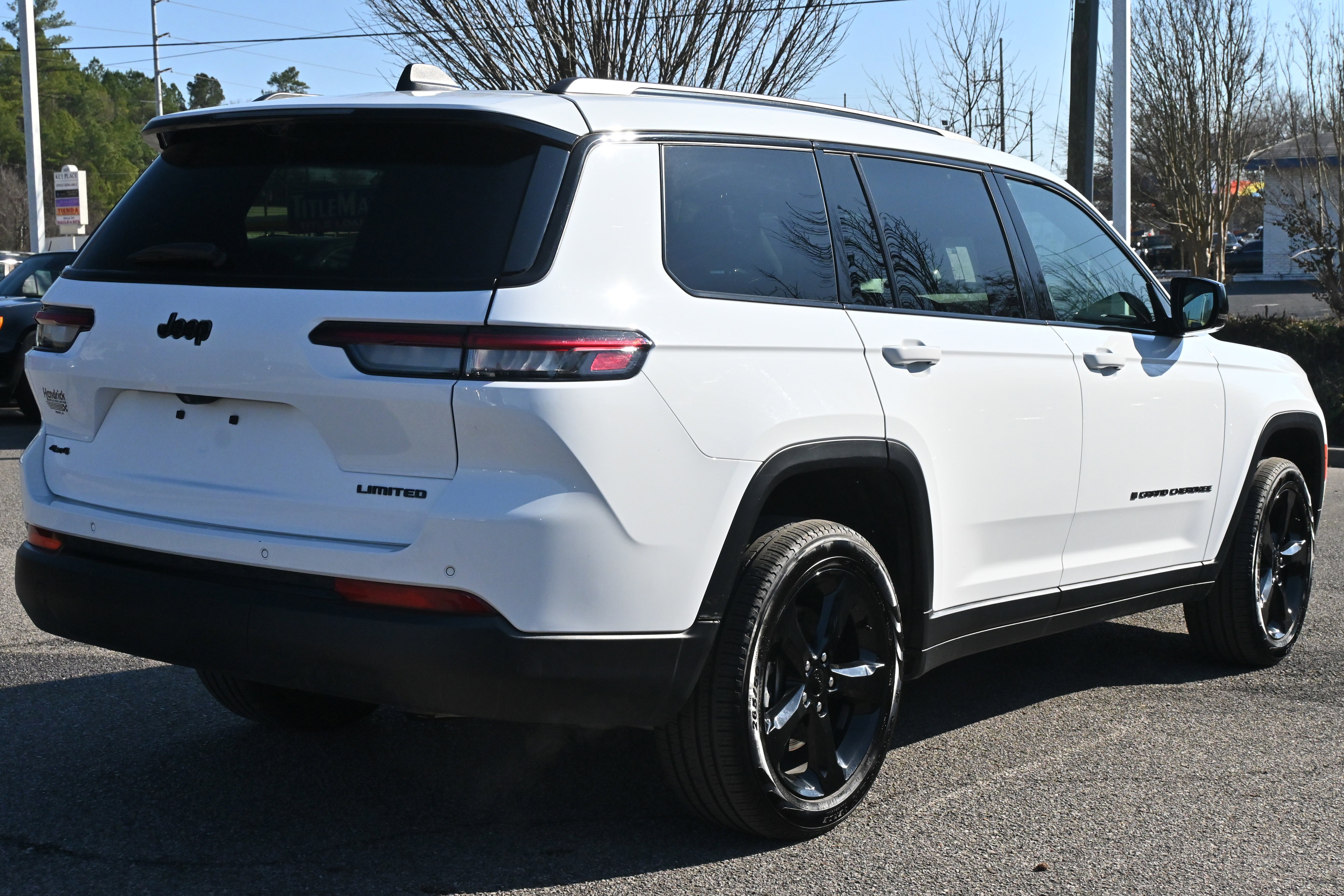 Used 2025 Jeep Grand Cherokee L Limited w/ Luxury Tech Group II image 17