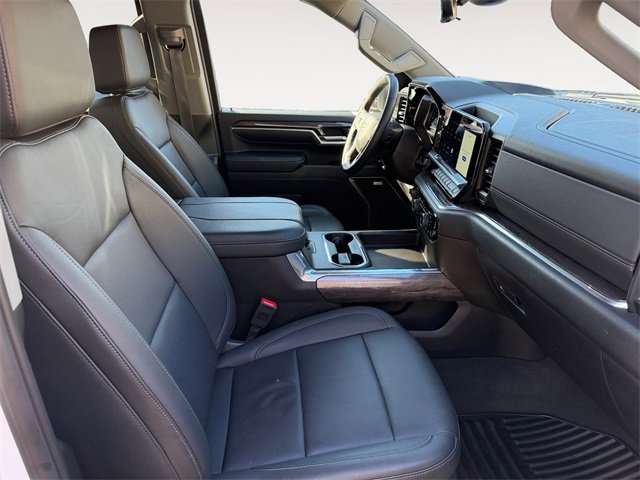 Certified 2025 Chevrolet Silverado 3500 LTZ w/ LTZ Plus Package image 15