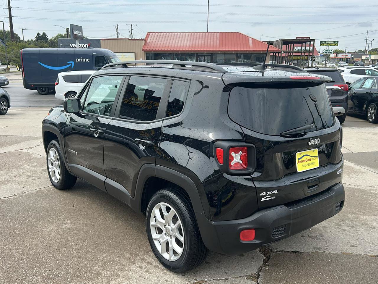Used 2018 Jeep Renegade Latitude w/ Cold Weather Group AWD/4WD image 5
