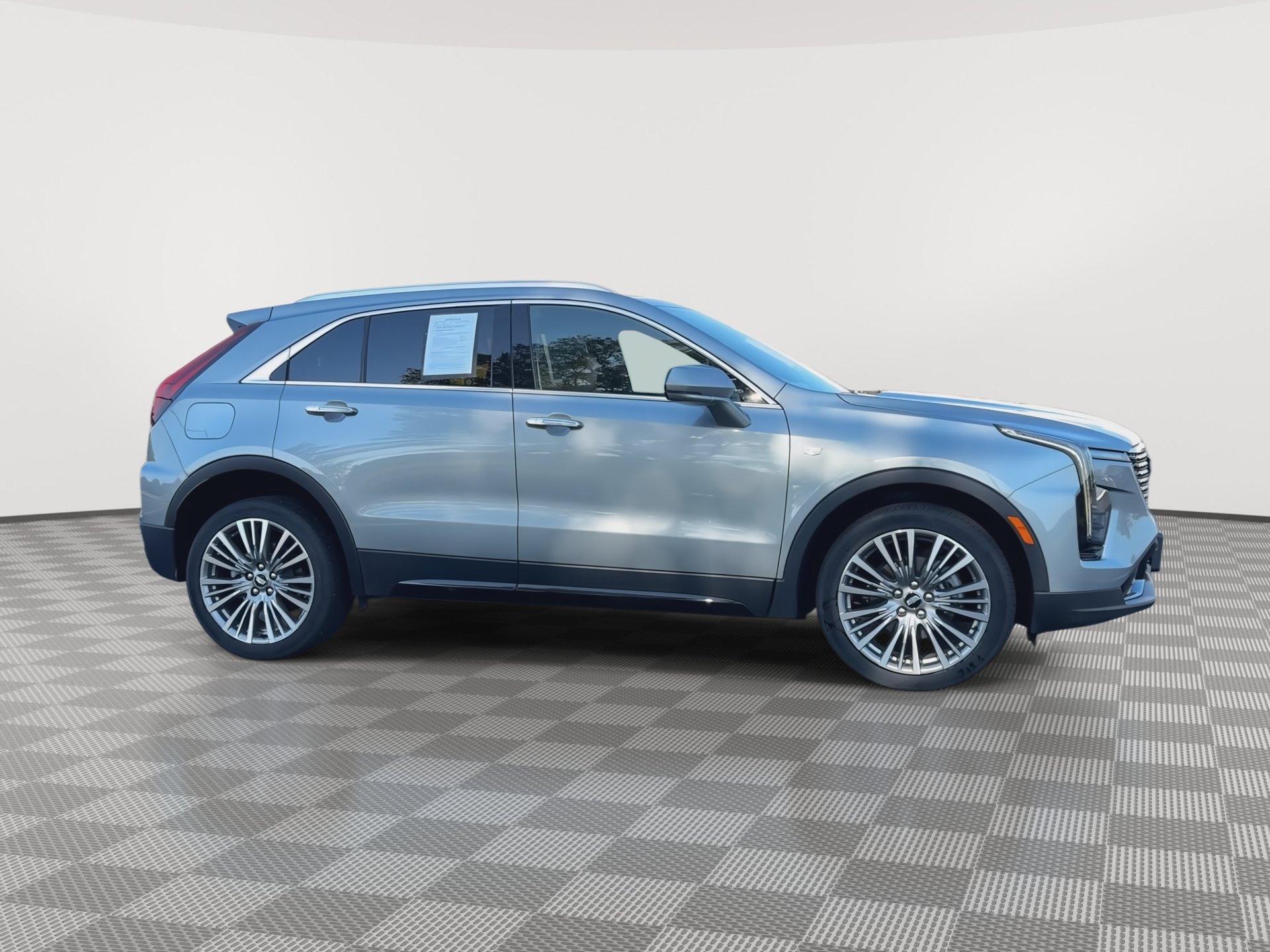 Used 2024 Cadillac XT4 Premium Luxury w/ Technology Package AWD/4WD image 2