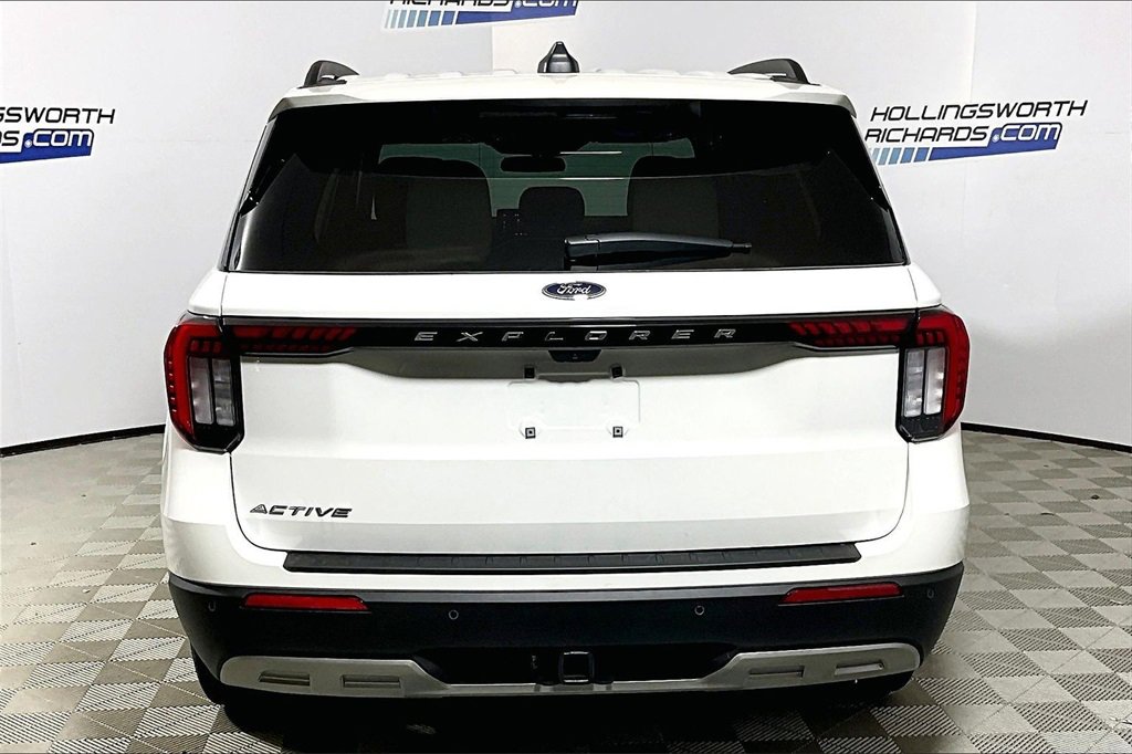 New 2026 Ford Explorer Active image 4