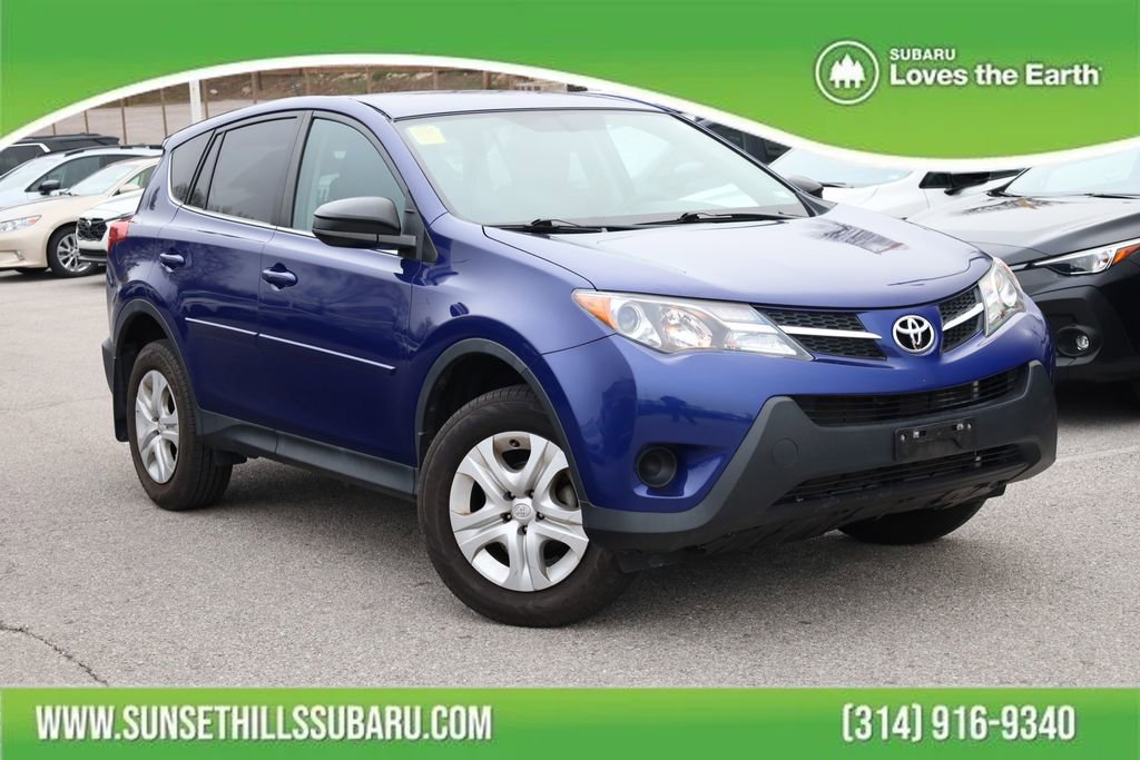 Used 2015 Toyota RAV4 LE image 1