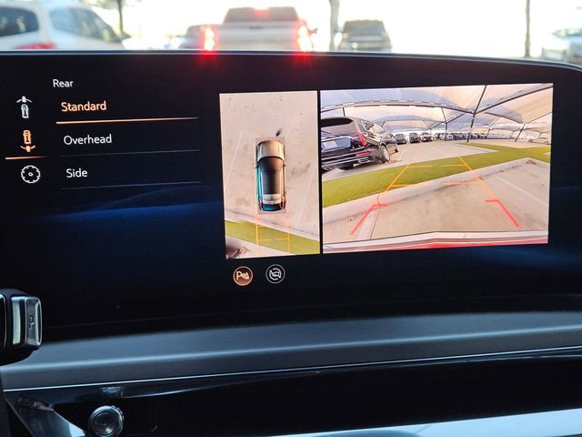 Certified 2024 Cadillac Lyriq Luxury image 17