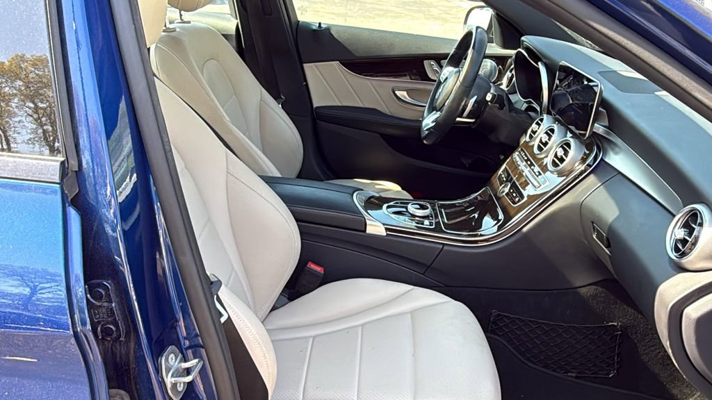 Used 2019 Mercedes-Benz C 300 Sedan image 11