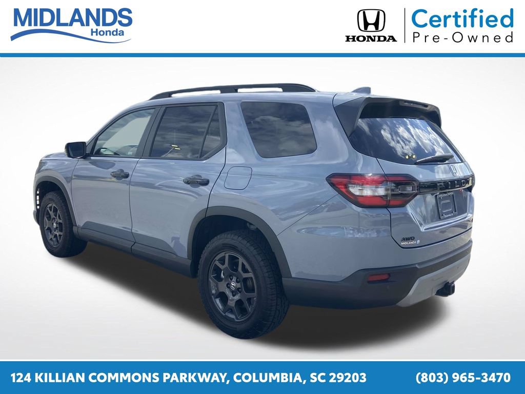 Certified 2025 Honda Pilot TrailSport image 4