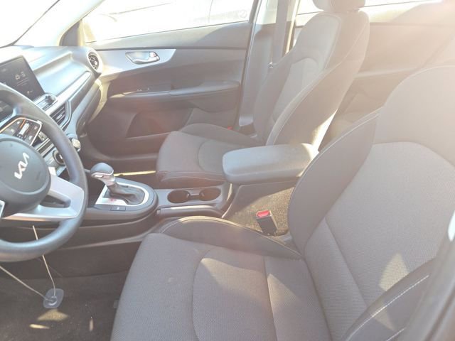 Used 2024 Kia Forte LXS image 8
