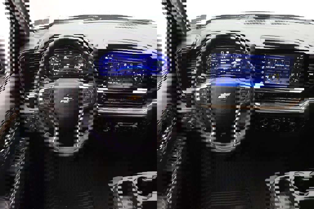 Used 2023 Chevrolet Silverado 1500 LT image 16