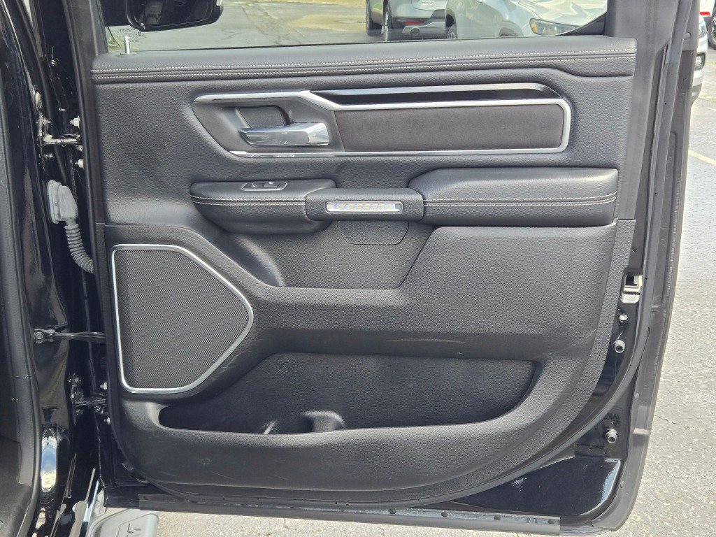 Used 2022 RAM 1500 Laramie AWD/4WD image 10