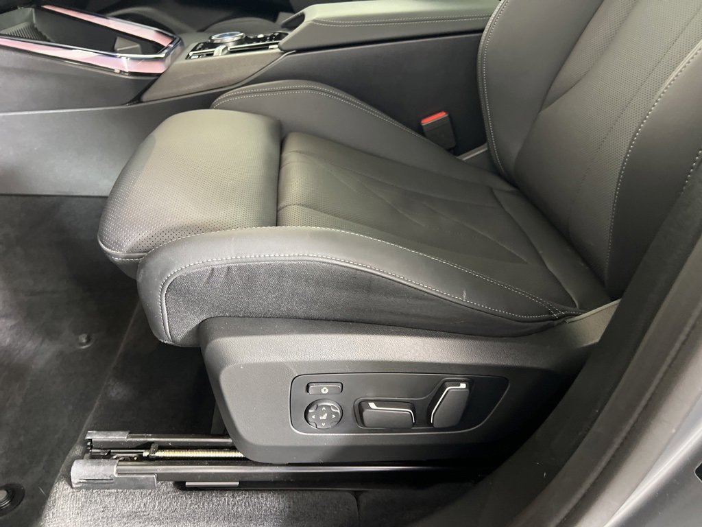 Used 2026 BMW X3 xDrive30 w/ Convenience Package image 16