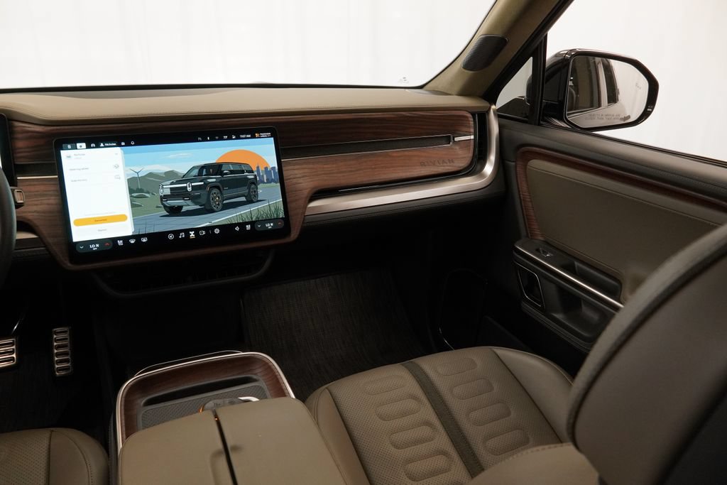 Used 2023 Rivian R1S Launch Edition AWD/4WD image 32