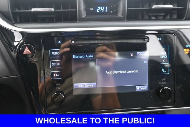 Used 2018 Toyota Corolla LE FWD image 21