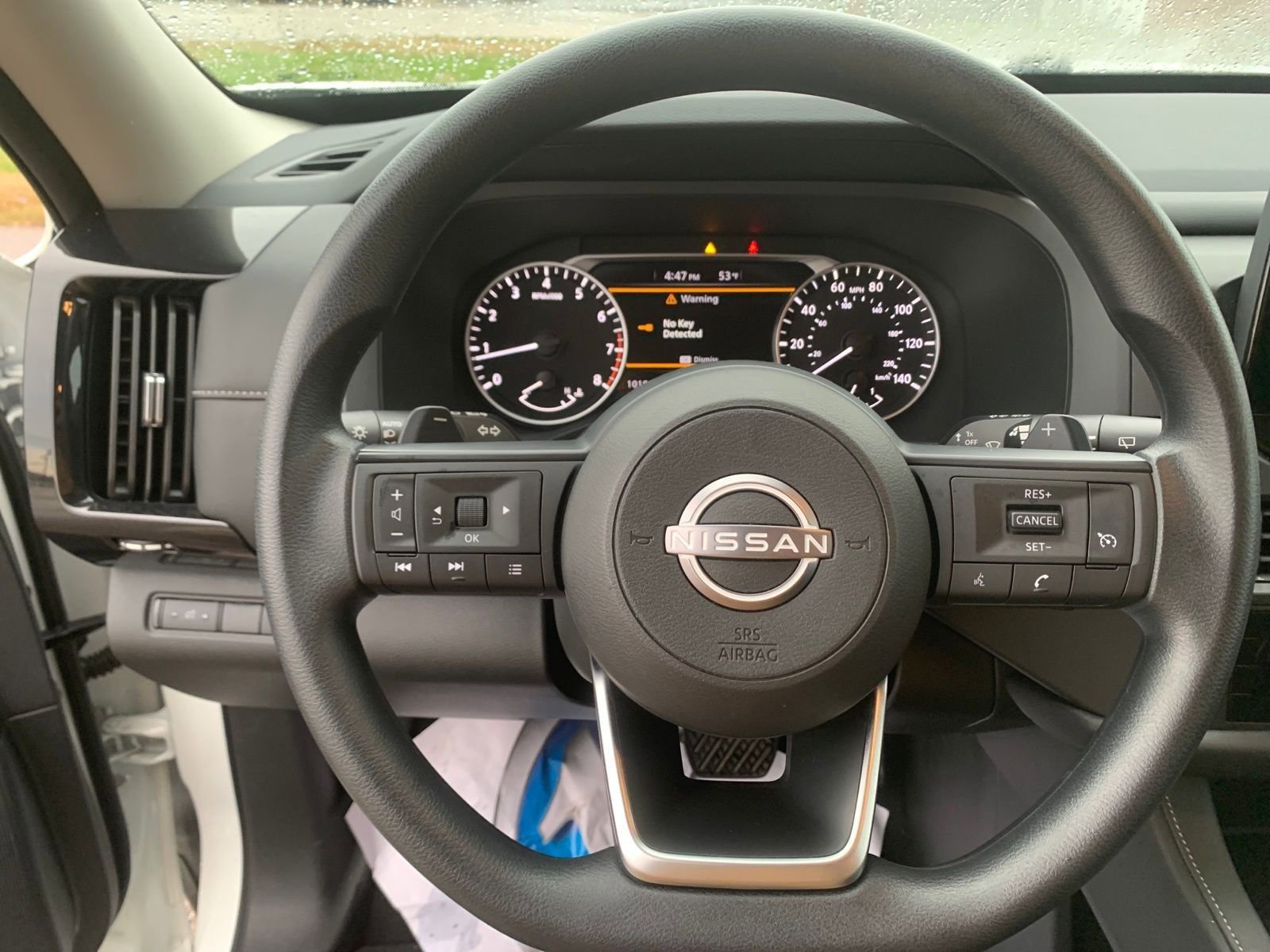 Used 2025 Nissan Pathfinder S image 15