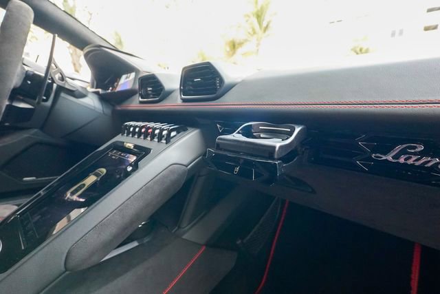 Used 2022 Lamborghini Huracan EVO image 86