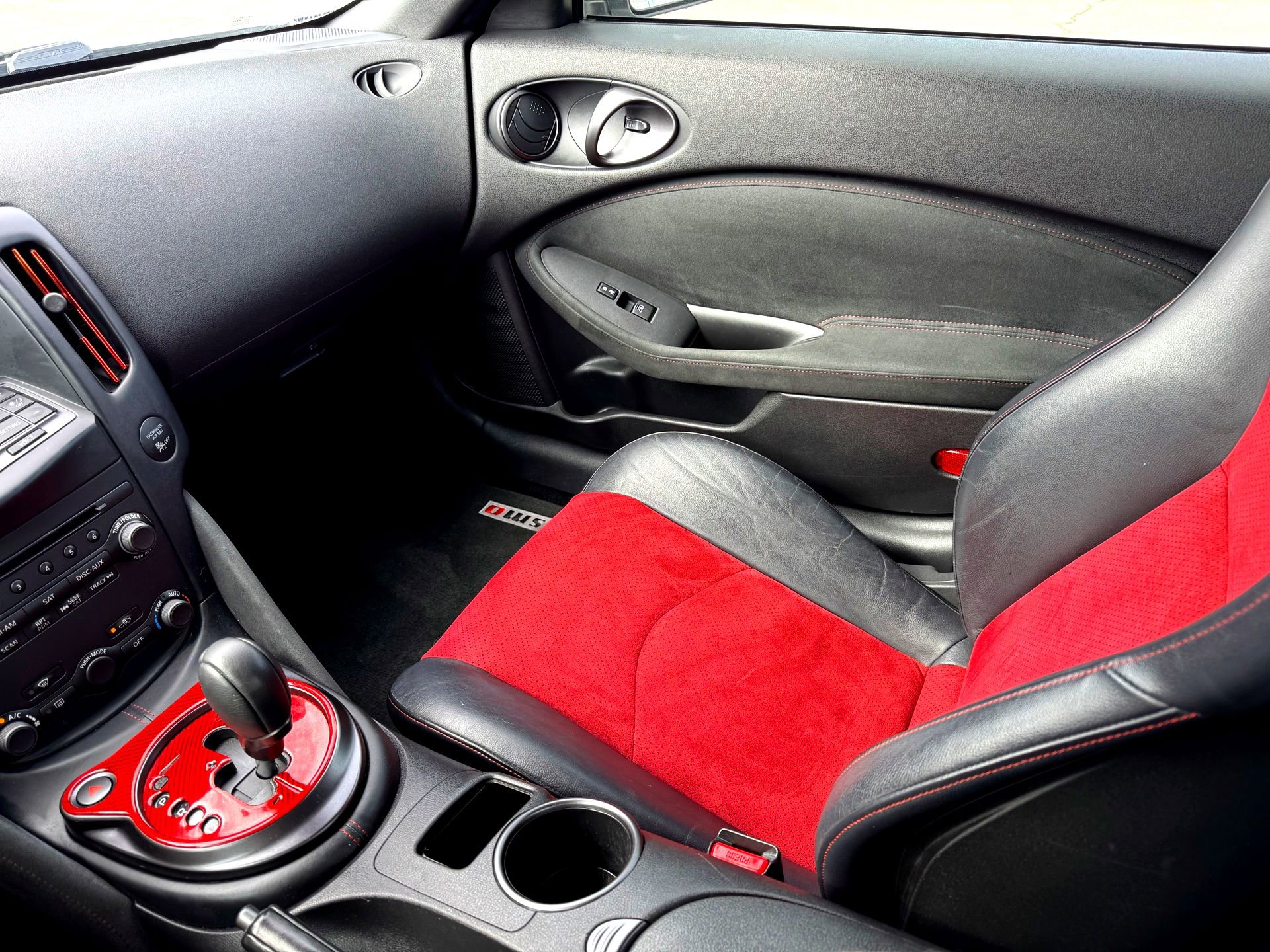 Used 2017 Nissan 370Z NISMO image 37