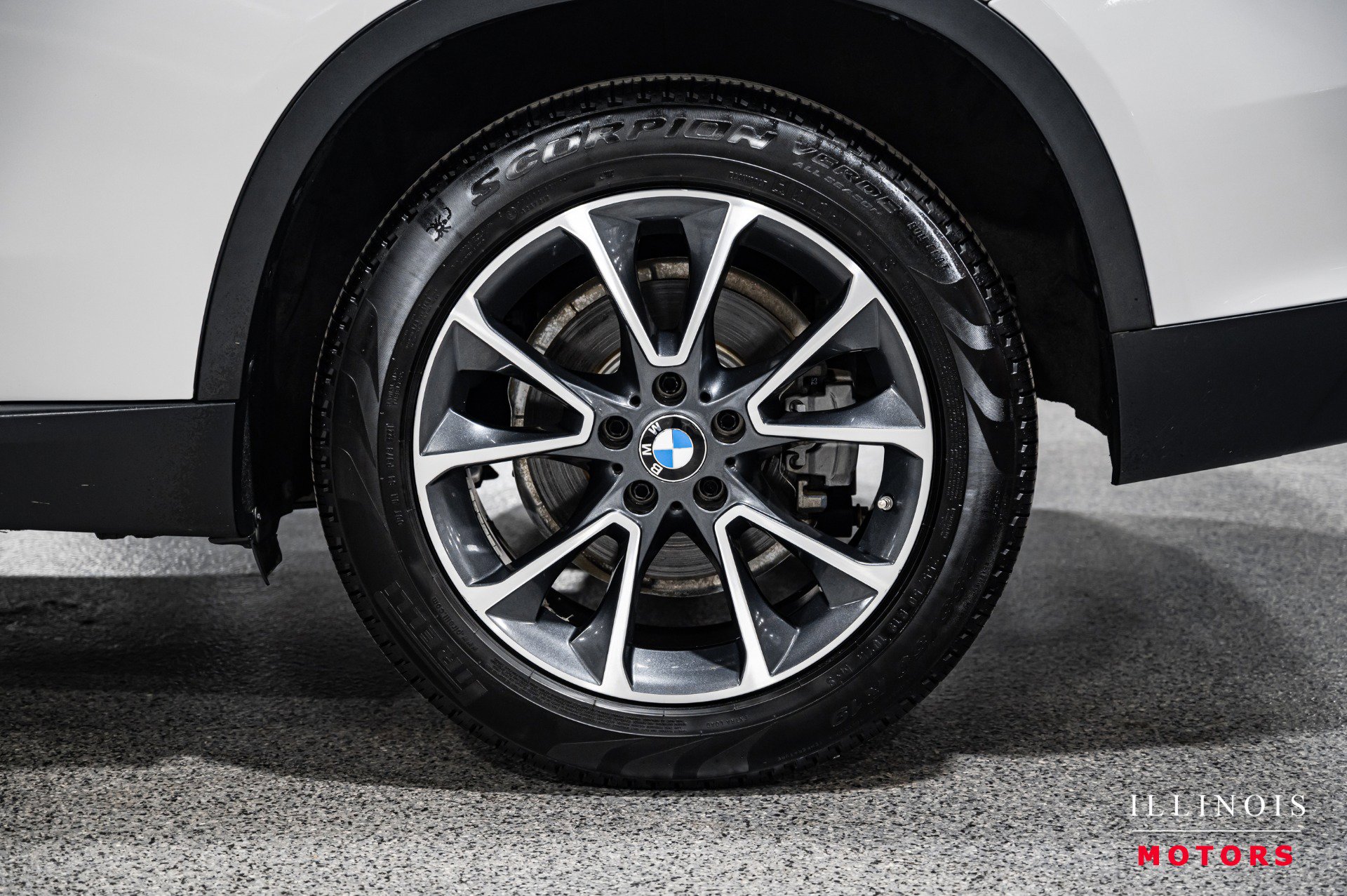Used 2015 BMW X5 xDrive35d image 12
