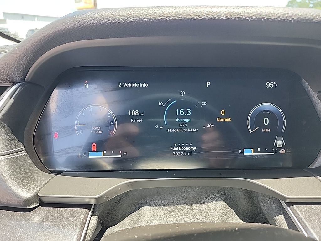 Certified 2023 Jeep Grand Cherokee Laredo image 24