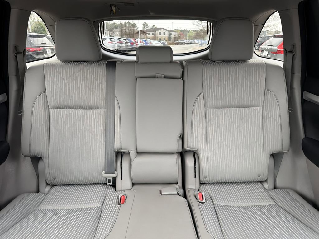 Used 2014 Toyota Highlander Plus image 36
