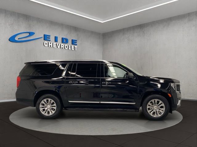 Used 2024 GMC Yukon XL Denali w/ Advanced Technology Package image 2