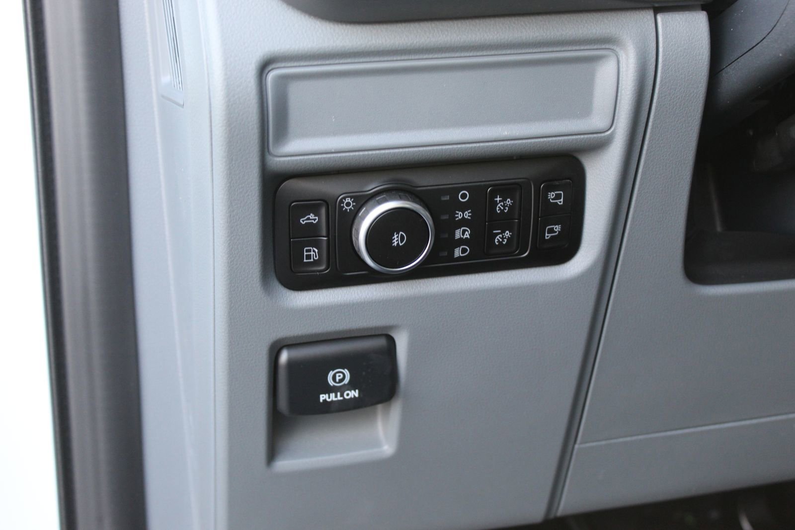 New 2025 Ford F150 XLT w/ Equipment Group 302A MID image 28