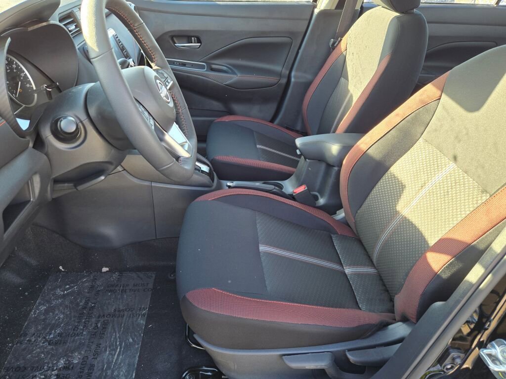 Used 2025 Nissan Versa SR w/ Trunk Package FWD image 15