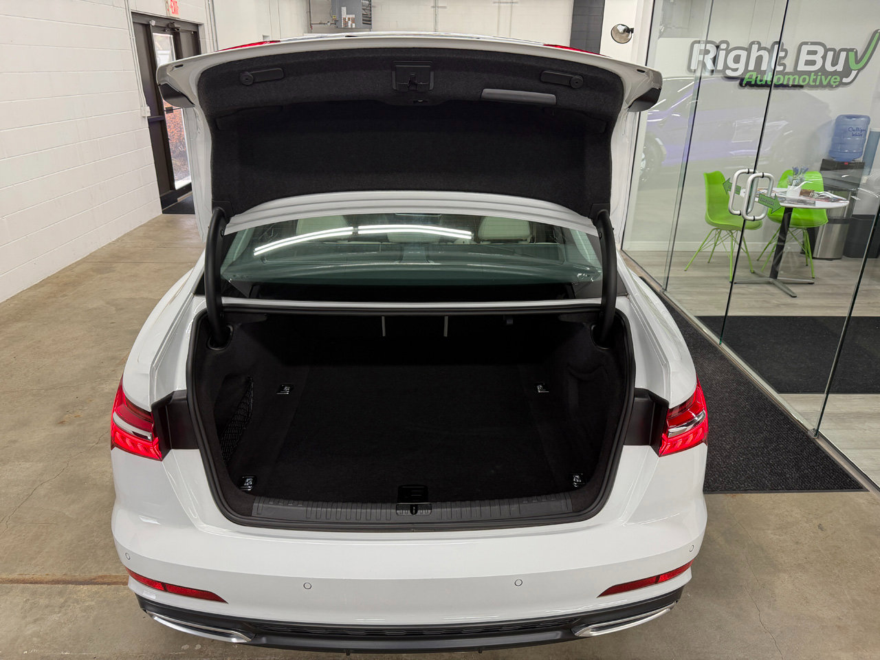 Used 2022 Audi A6 Premium Plus image 17