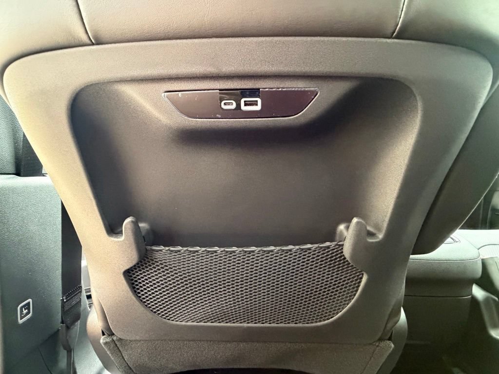 New 2027 Chrysler Pacifica Limited FWD image 30