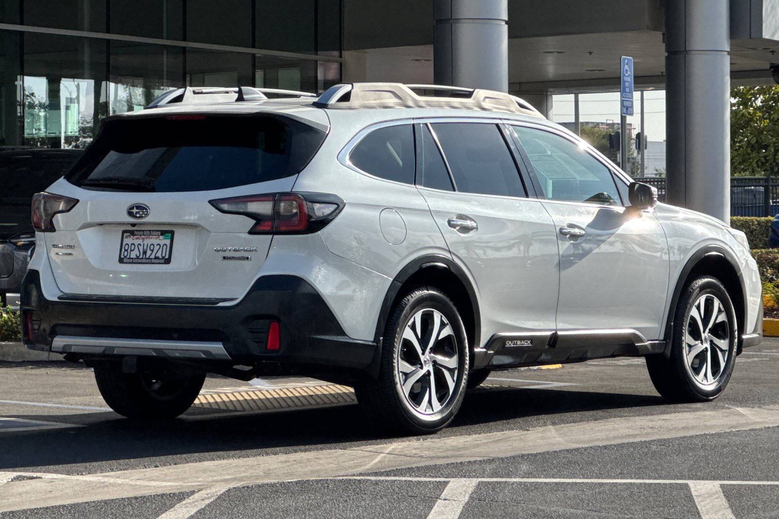 Used 2020 Subaru Outback Touring AWD/4WD image 4