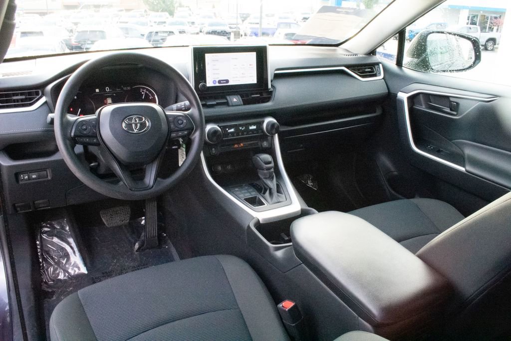 Used 2024 Toyota RAV4 LE image 13
