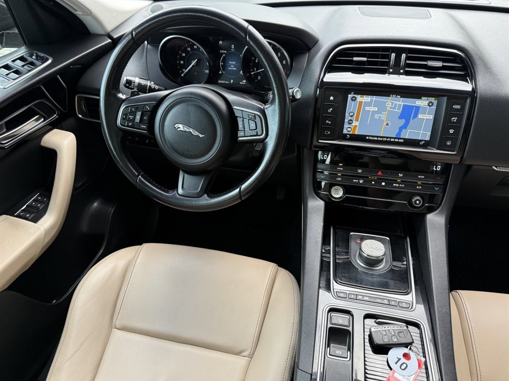 Used 2018 Jaguar F-PACE Premium AWD/4WD image 22